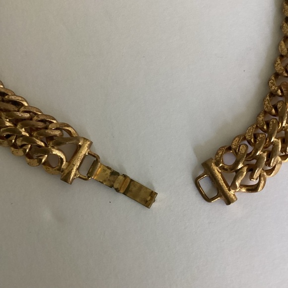 Vintage Monet Gold Tone Chunky Doubled Link Collar Choker Necklace Y2K 80s - Picture 8 of 11